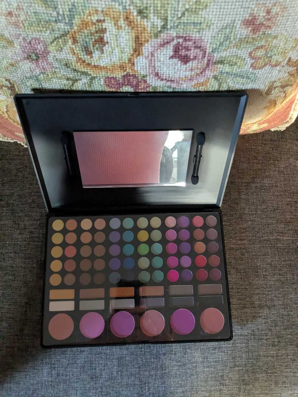 Coastal Scents Women Makeup Palette - Multi-Color Eyeshadows & Blushes